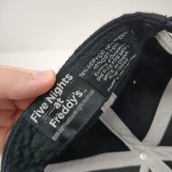 Five Nights At Freddy's Fazbear's Pizza Snapback 5 Panel Cap Black One Size - Picture 9 of 9